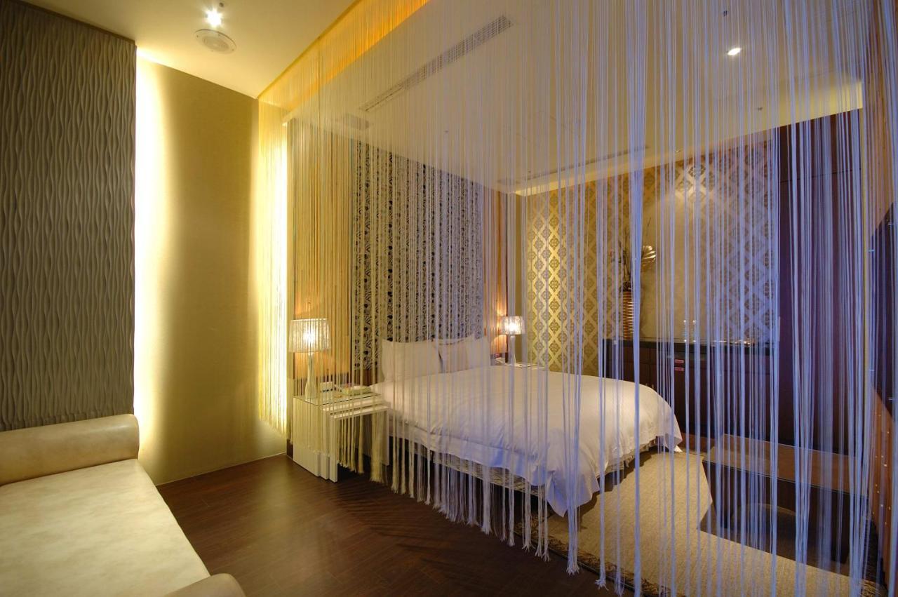 Dubai Motel Yilan Εξωτερικό φωτογραφία