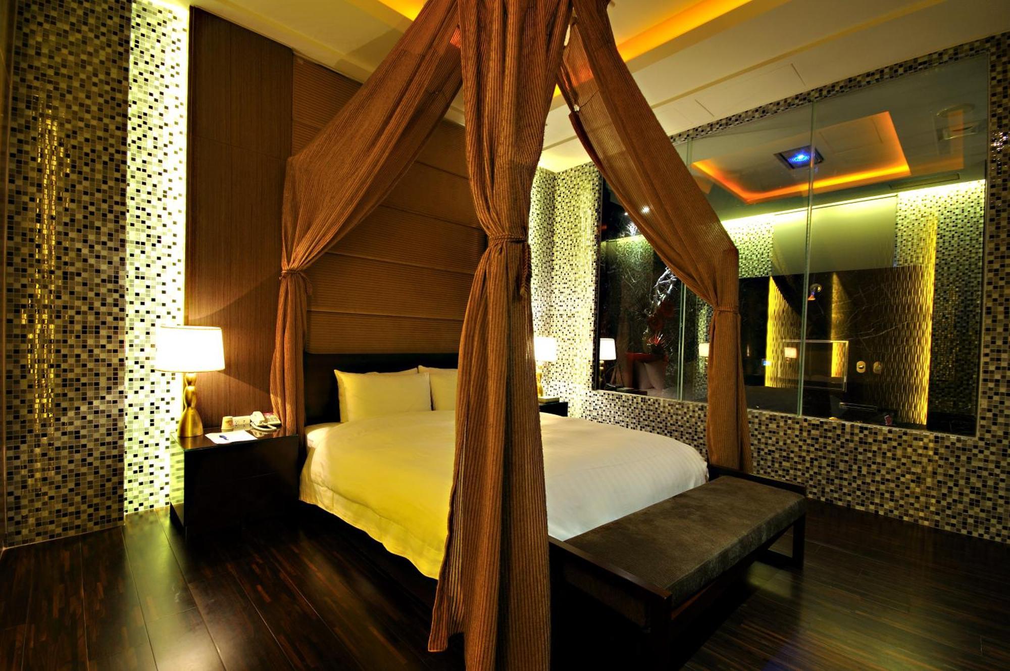 Dubai Motel Yilan Εξωτερικό φωτογραφία