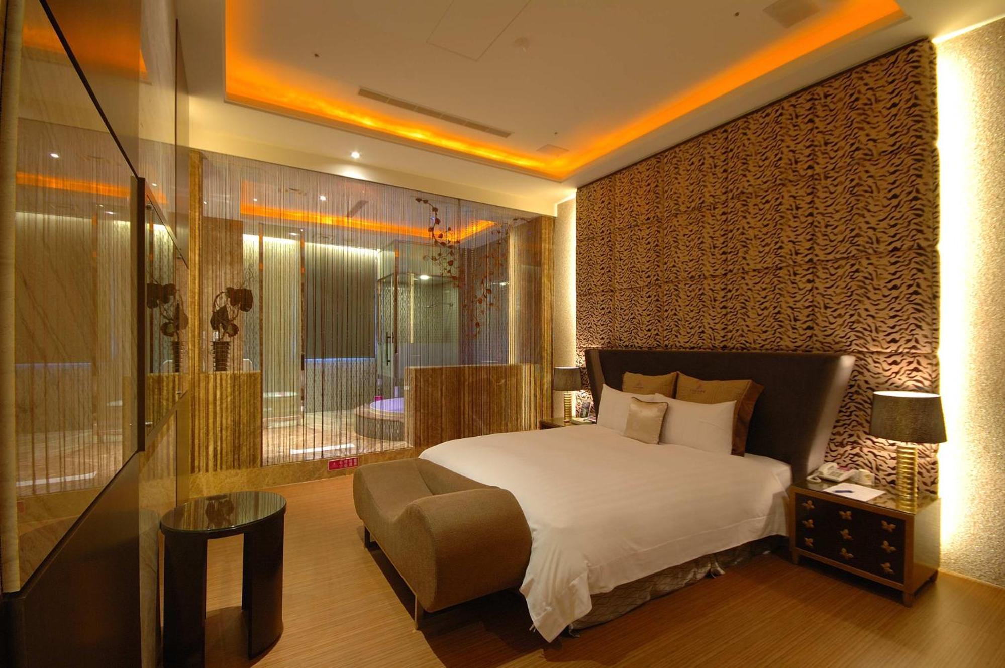 Dubai Motel Yilan Εξωτερικό φωτογραφία