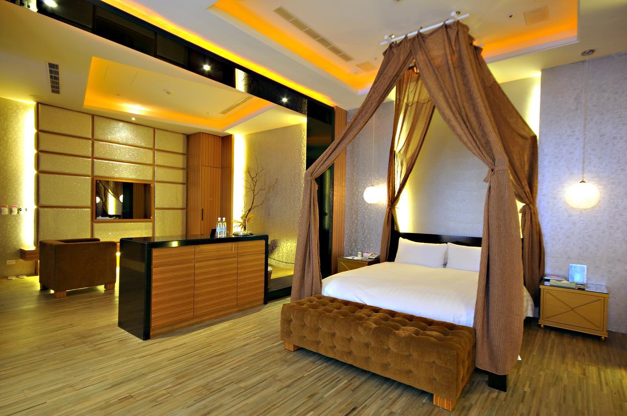 Dubai Motel Yilan Εξωτερικό φωτογραφία
