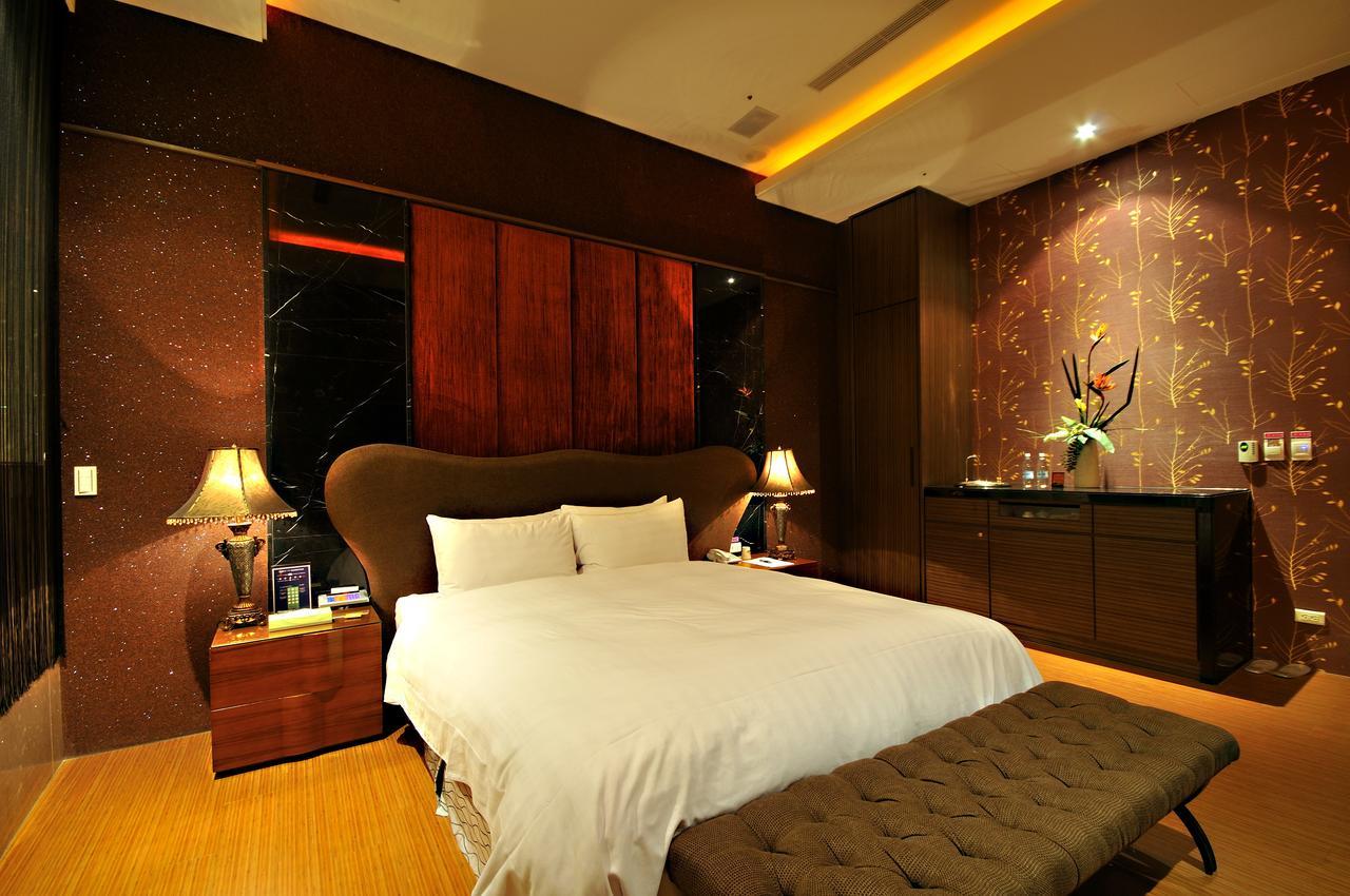 Dubai Motel Yilan Εξωτερικό φωτογραφία