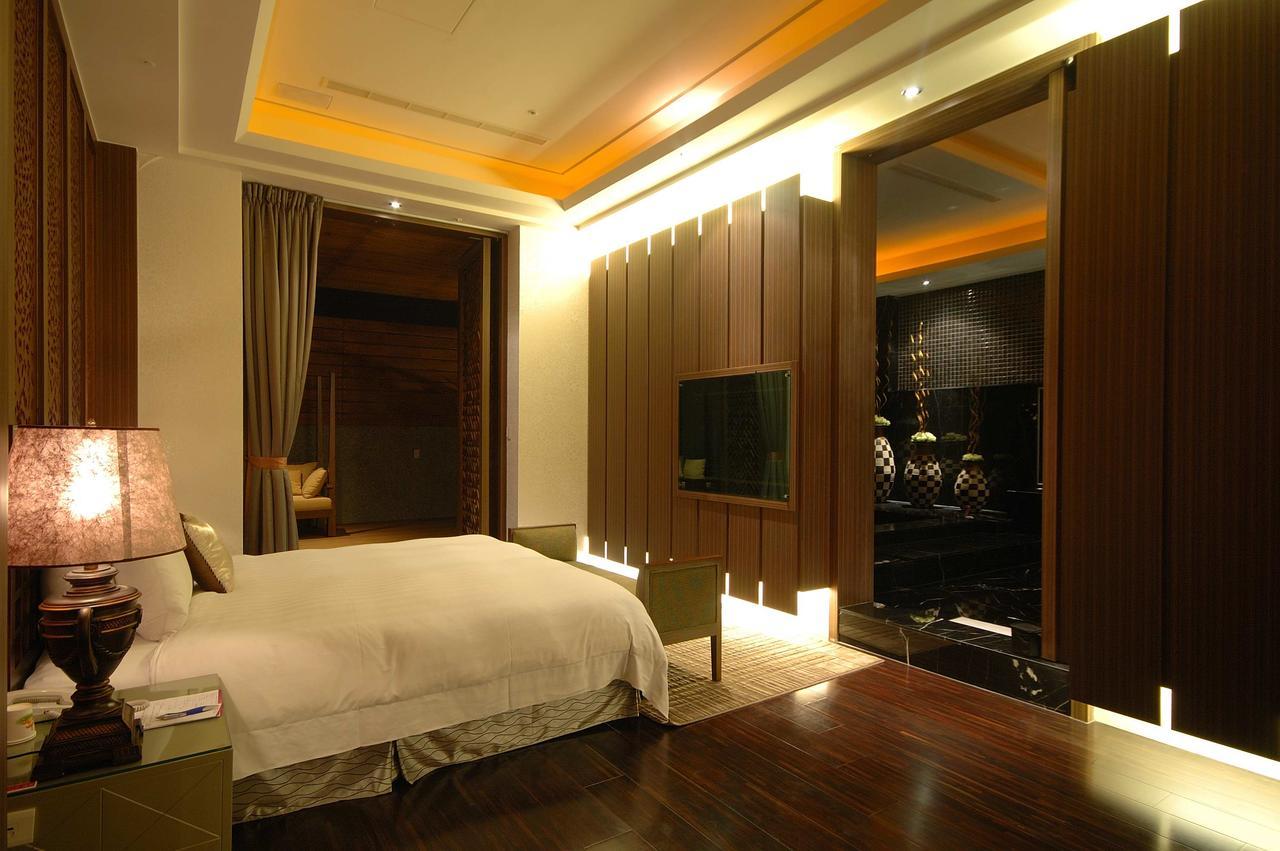 Dubai Motel Yilan Εξωτερικό φωτογραφία