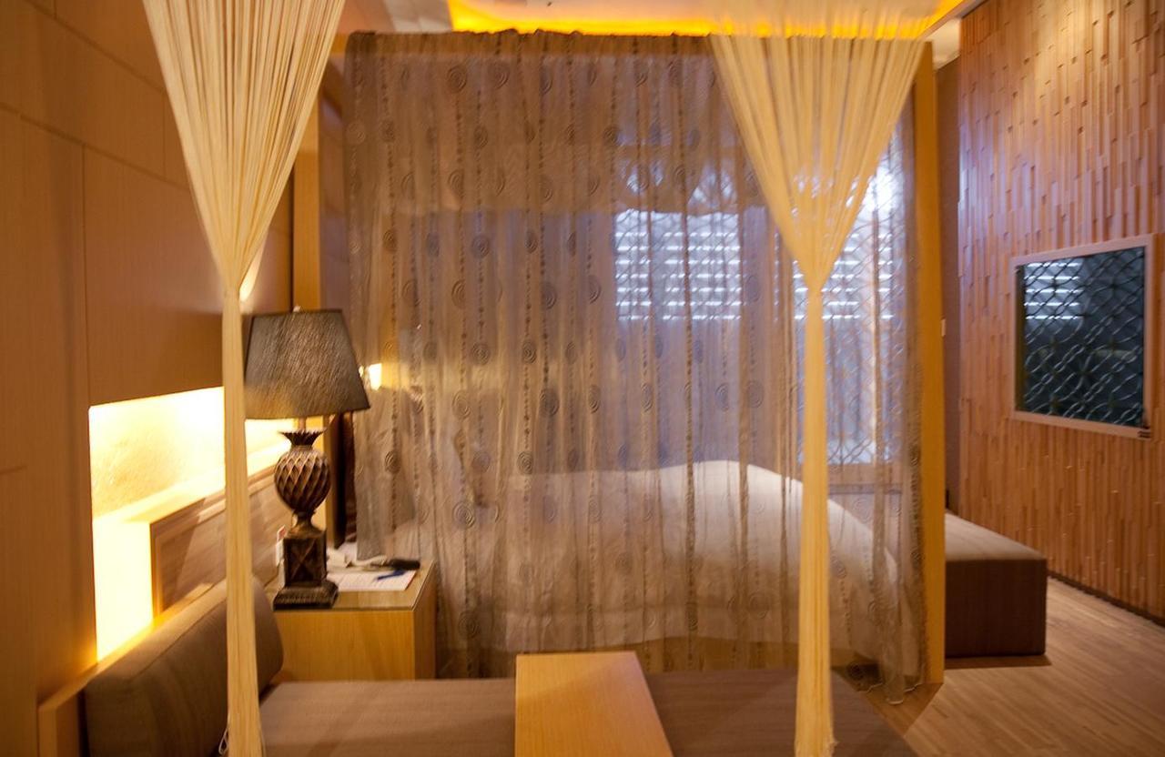 Dubai Motel Yilan Εξωτερικό φωτογραφία
